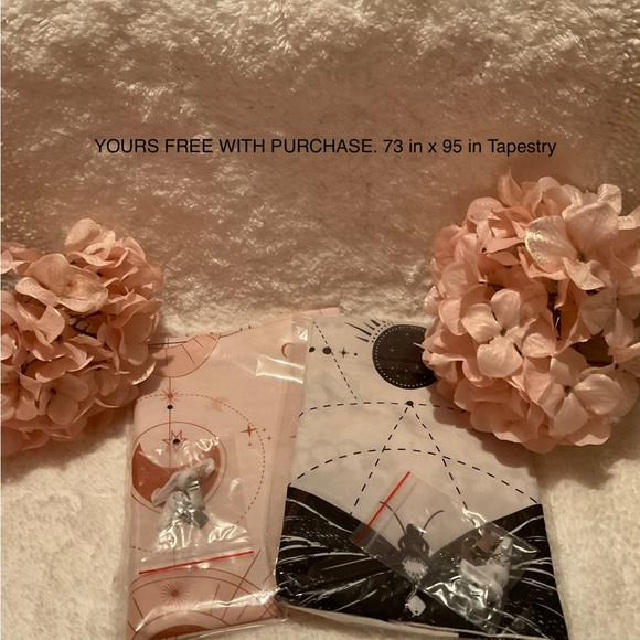 Waterproof small shoulder/arm bag with accessories - Picture 9 of 16